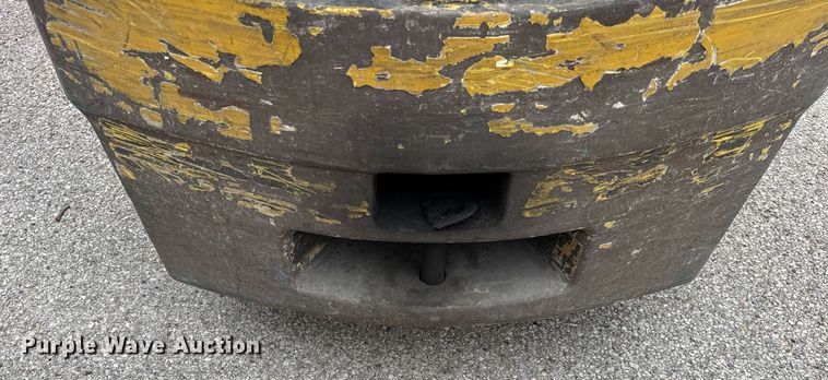 image for item DH9913 Yale GLC040AFNUAE082 forklift