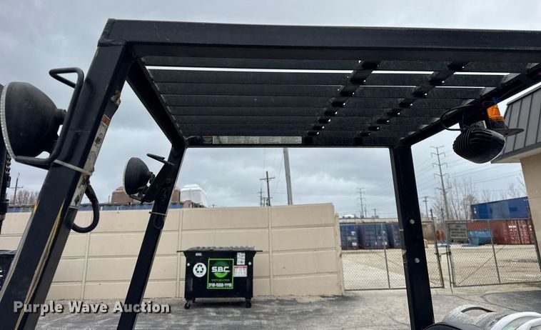 image for item DH9913 Yale GLC040AFNUAE082 forklift