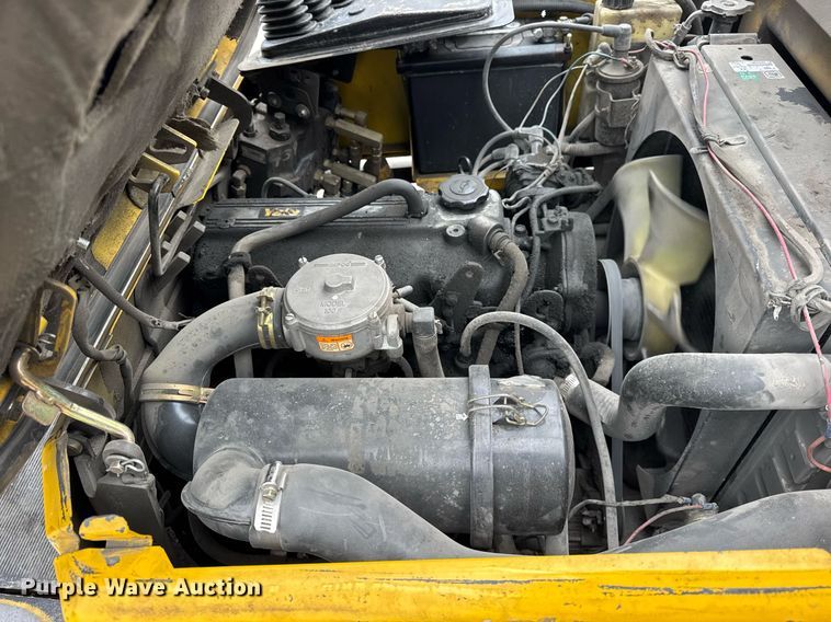 image for item DH9913 Yale GLC040AFNUAE082 forklift