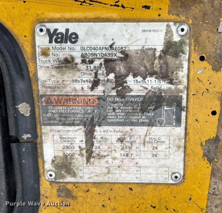 image for item DH9913 Yale GLC040AFNUAE082 forklift