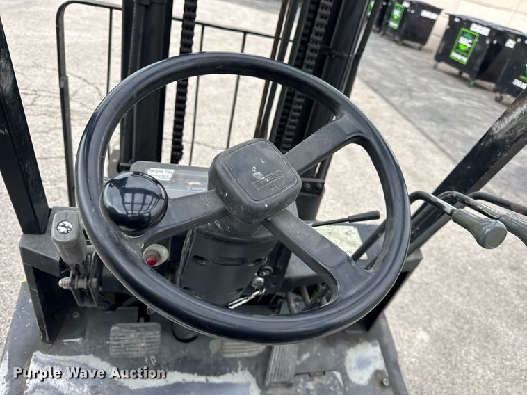 image for item DH9914 TCM FCG20 forklift