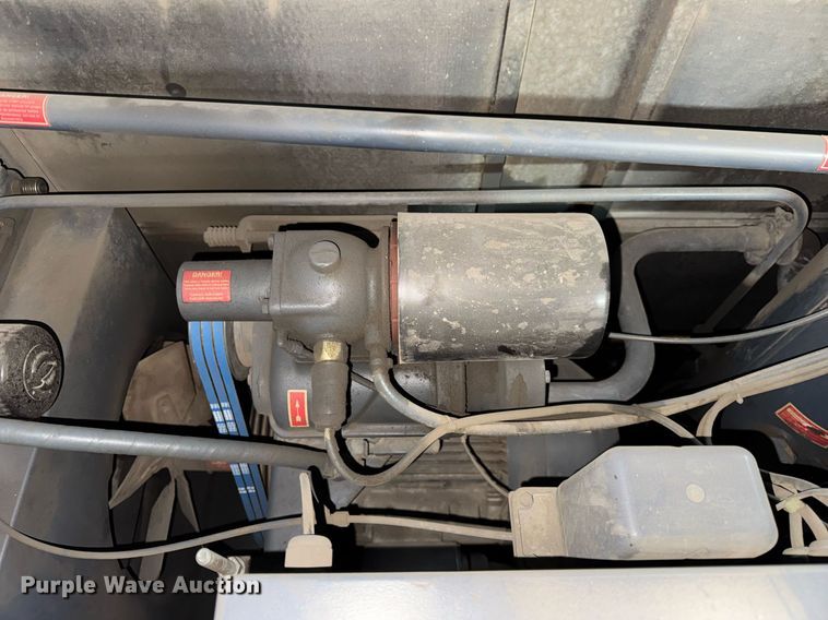 image for item DH9915 1996 Kaeser AS31 air compressor