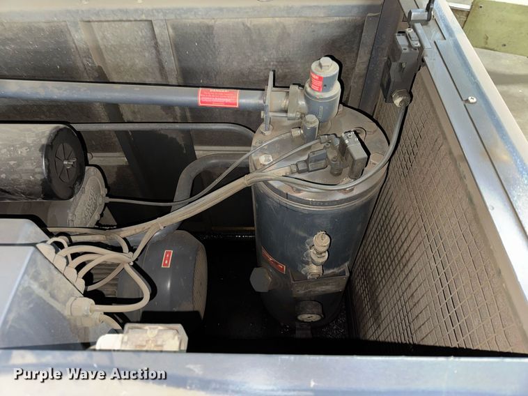 image for item DH9915 1996 Kaeser AS31 air compressor