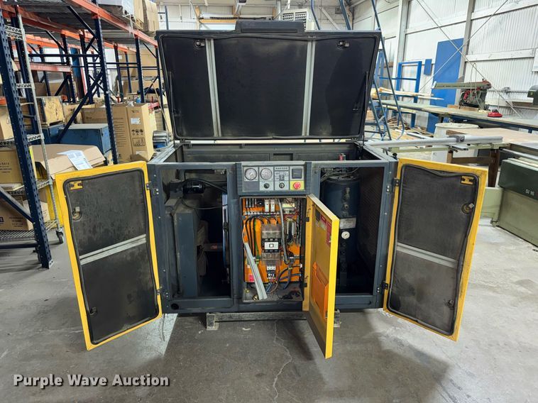 image for item DH9915 1996 Kaeser AS31 air compressor