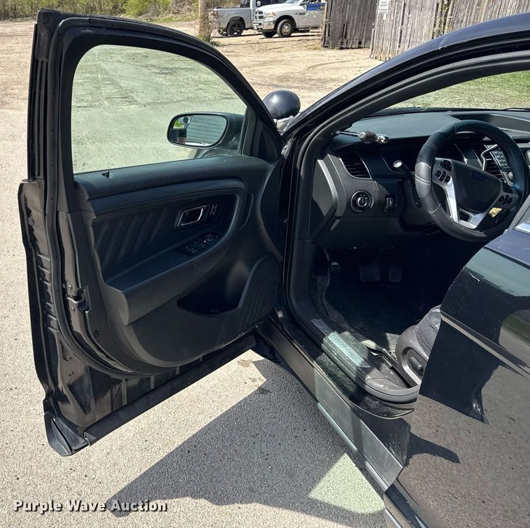 image for item DH9924 2014 Ford Taurus Police Interceptor 