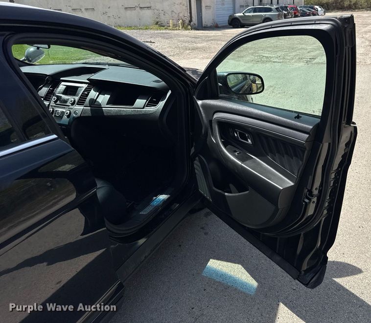 image for item DH9924 2014 Ford Taurus Police Interceptor 