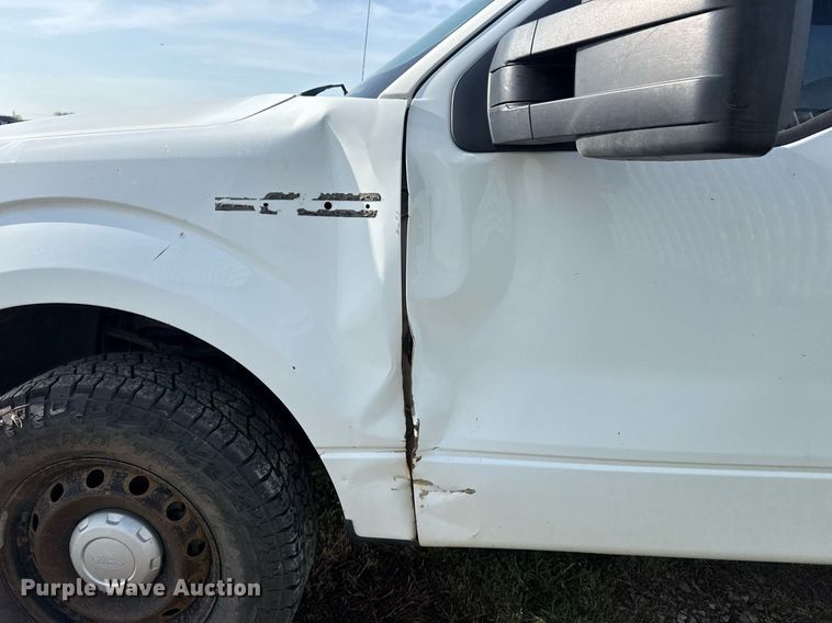 image for item DM5675 2011 Ford F150 SuperCab pickup truck