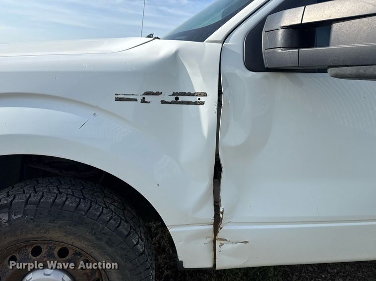 image for item DM5675 2011 Ford F150 SuperCab pickup truck