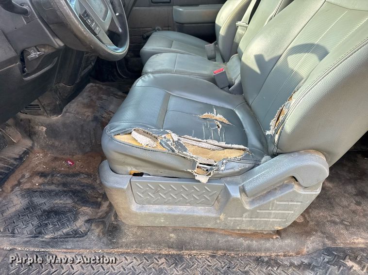 image for item DM5675 2011 Ford F150 SuperCab pickup truck