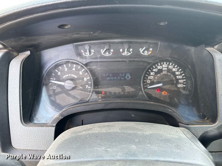 image for item DM5675 2011 Ford F150 SuperCab pickup truck