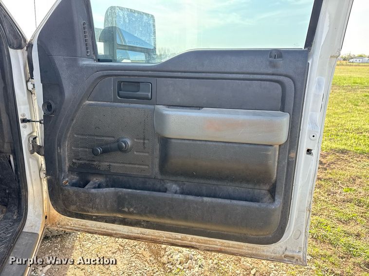 image for item DM5675 2011 Ford F150 SuperCab pickup truck