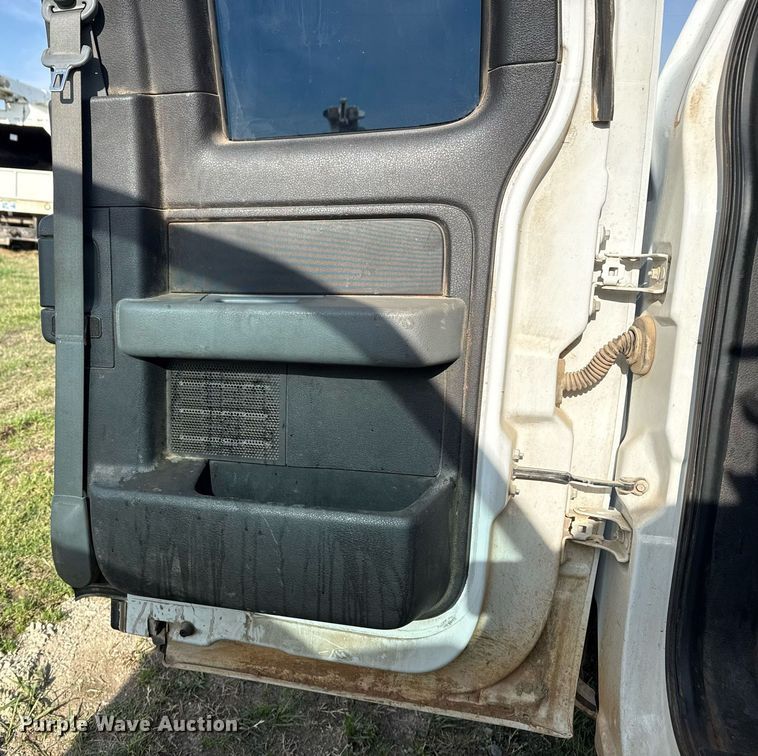 image for item DM5675 2011 Ford F150 SuperCab pickup truck