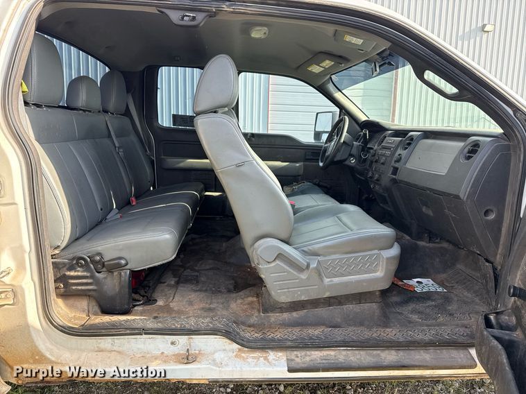 image for item DM5675 2011 Ford F150 SuperCab pickup truck