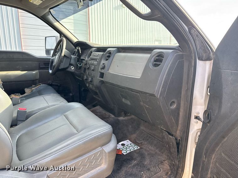 image for item DM5675 2011 Ford F150 SuperCab pickup truck