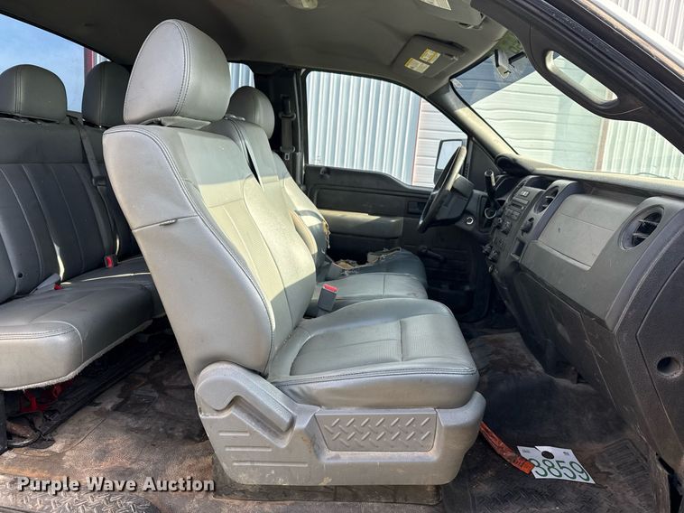 image for item DM5675 2011 Ford F150 SuperCab pickup truck