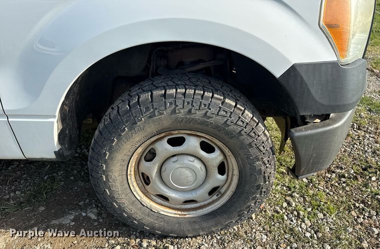 image for item DM5675 2011 Ford F150 SuperCab pickup truck