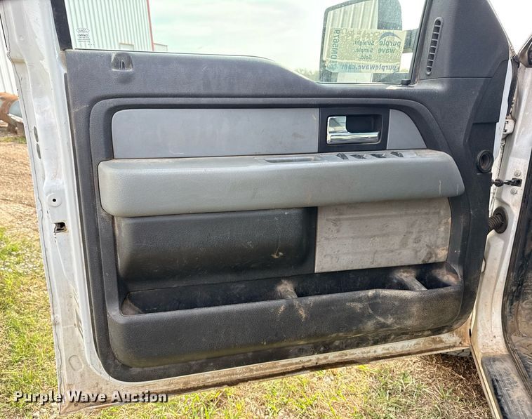 image for item DM5679 2014 Ford F150 SuperCab pickup truck