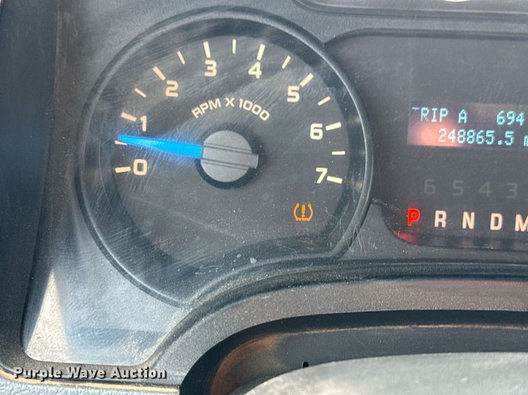 image for item DM5679 2014 Ford F150 SuperCab pickup truck