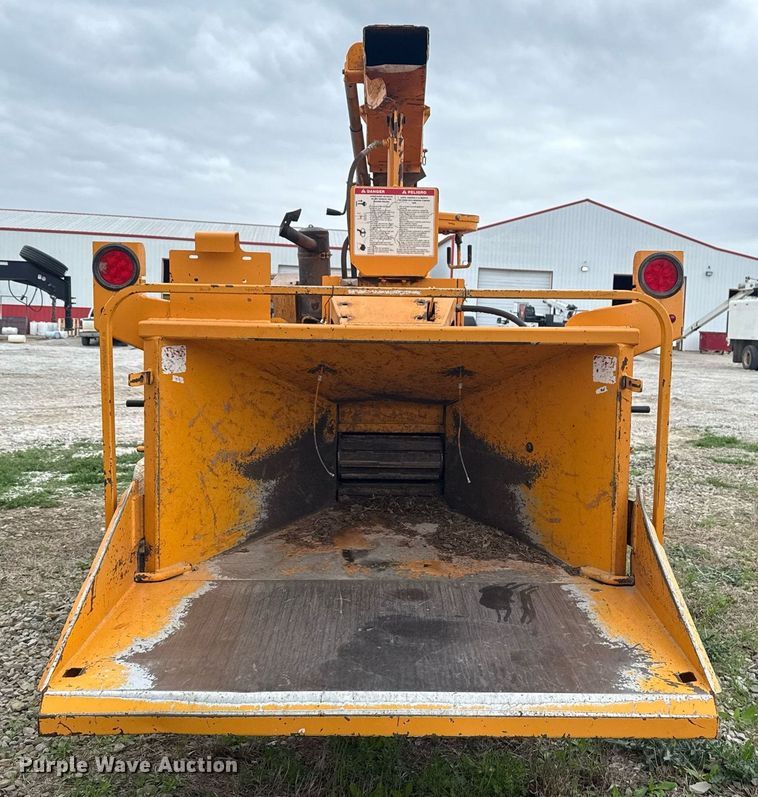 image for item DM5683 2014 Bandit Intimidator 990 wood chipper