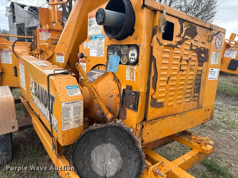image for item DM5683 2014 Bandit Intimidator 990 wood chipper