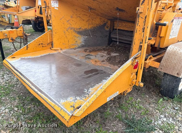 image for item DM5683 2014 Bandit Intimidator 990 wood chipper