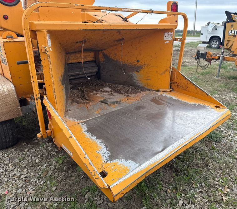 image for item DM5683 2014 Bandit Intimidator 990 wood chipper