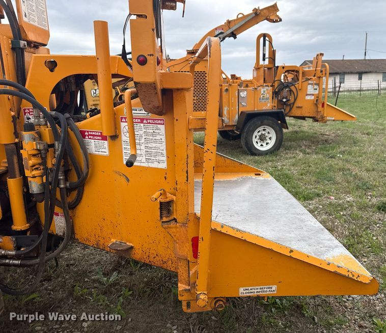 image for item DM5683 2014 Bandit Intimidator 990 wood chipper