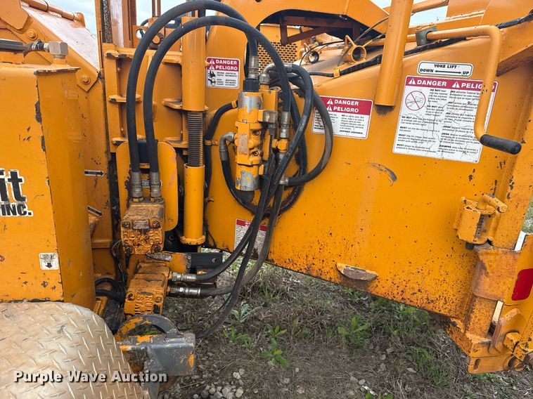 image for item DM5683 2014 Bandit Intimidator 990 wood chipper