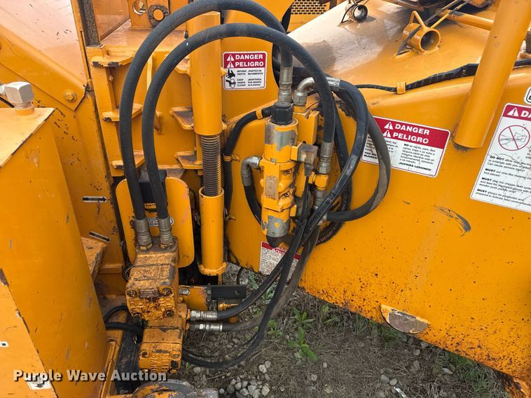 image for item DM5683 2014 Bandit Intimidator 990 wood chipper