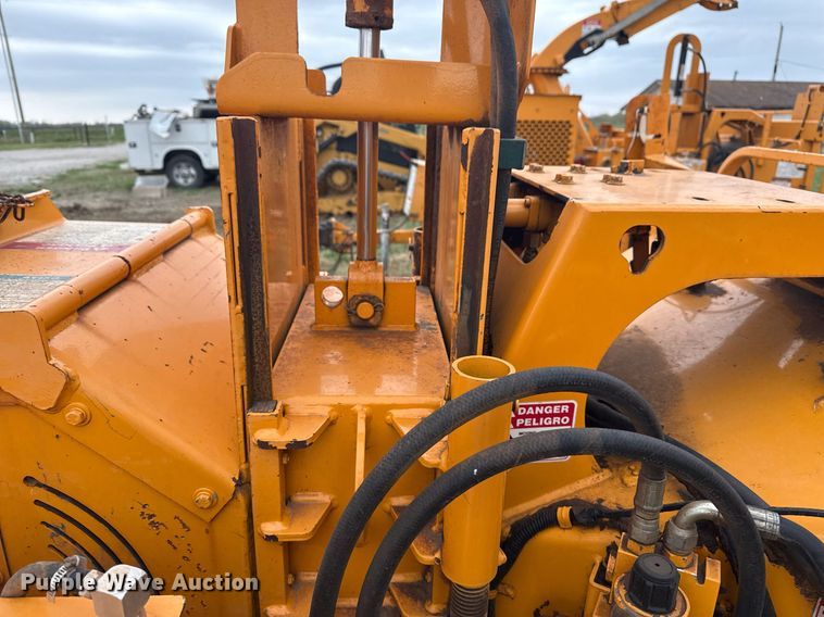 image for item DM5683 2014 Bandit Intimidator 990 wood chipper