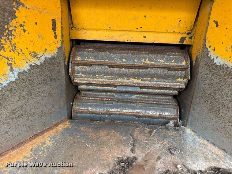 image for item DM5684 Bandit Intimidator 990 wood chipper