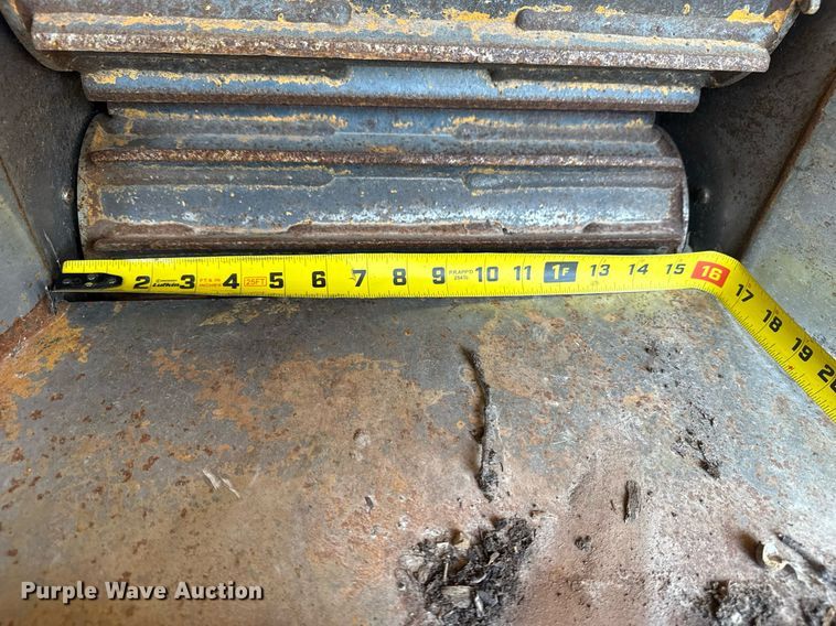 image for item DM5684 Bandit Intimidator 990 wood chipper