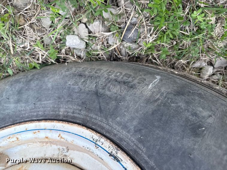 image for item DM5684 Bandit Intimidator 990 wood chipper