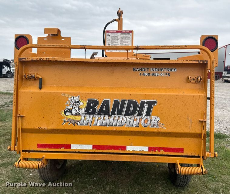 image for item DM5685 2014 Bandit Intimidator 990 wood chipper