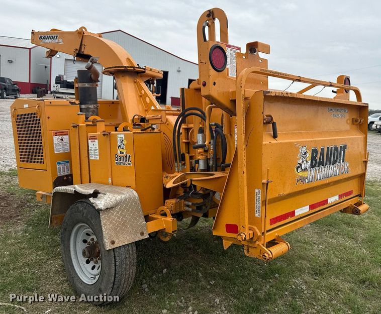 image for item DM5685 2014 Bandit Intimidator 990 wood chipper