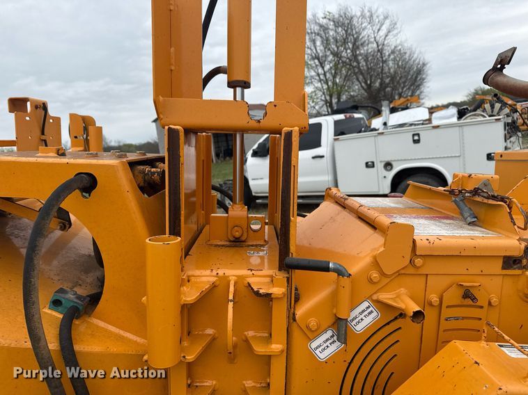 image for item DM5685 2014 Bandit Intimidator 990 wood chipper