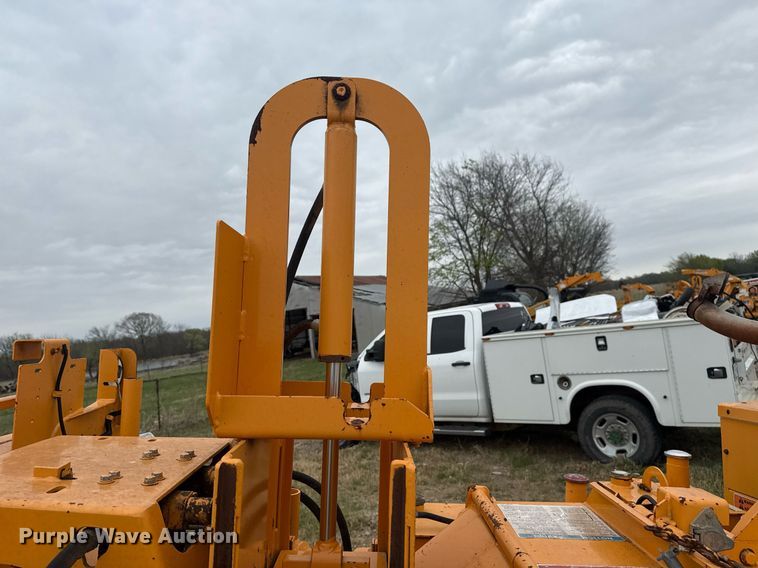 image for item DM5685 2014 Bandit Intimidator 990 wood chipper