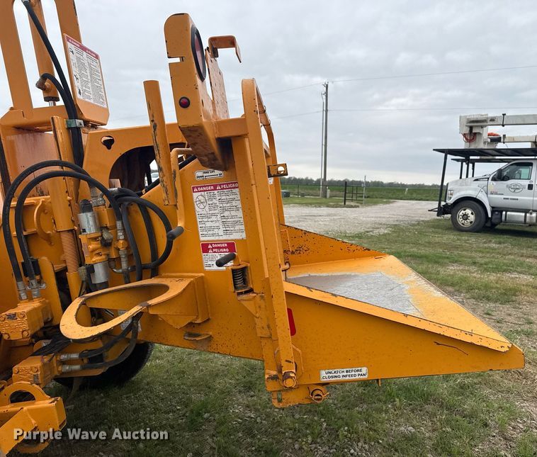 image for item DM5685 2014 Bandit Intimidator 990 wood chipper