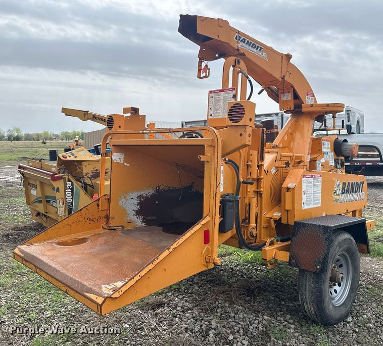 image for item DM5686 2013 Bandit Intimidator 990XP wood chipper