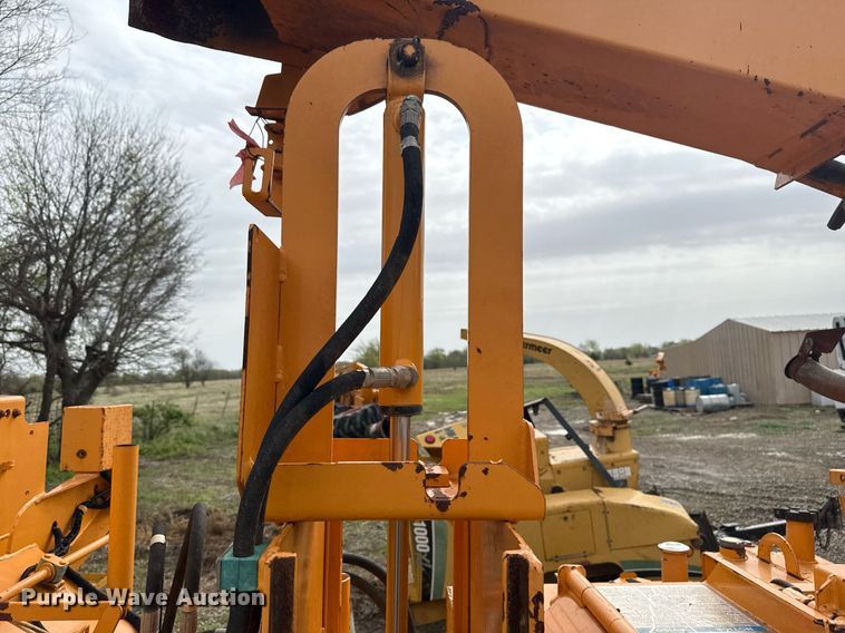 image for item DM5686 2013 Bandit Intimidator 990XP wood chipper