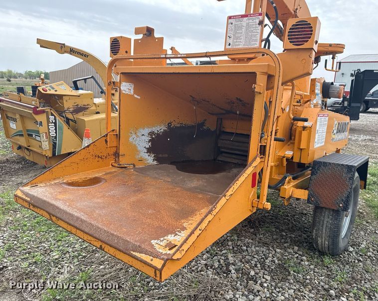 image for item DM5686 2013 Bandit Intimidator 990XP wood chipper