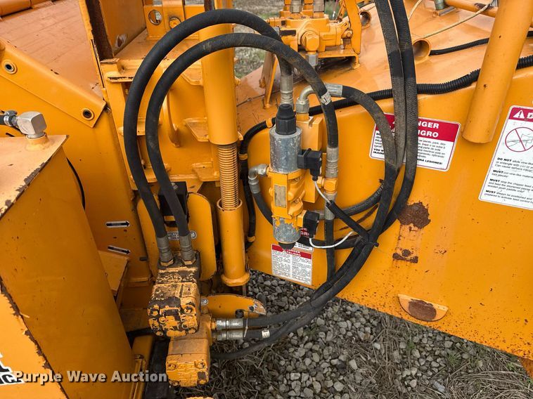 image for item DM5686 2013 Bandit Intimidator 990XP wood chipper