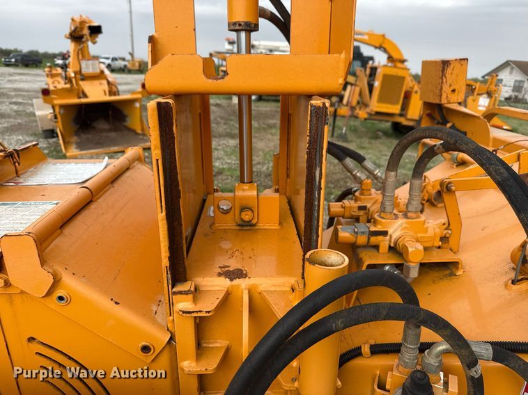 image for item DM5686 2013 Bandit Intimidator 990XP wood chipper