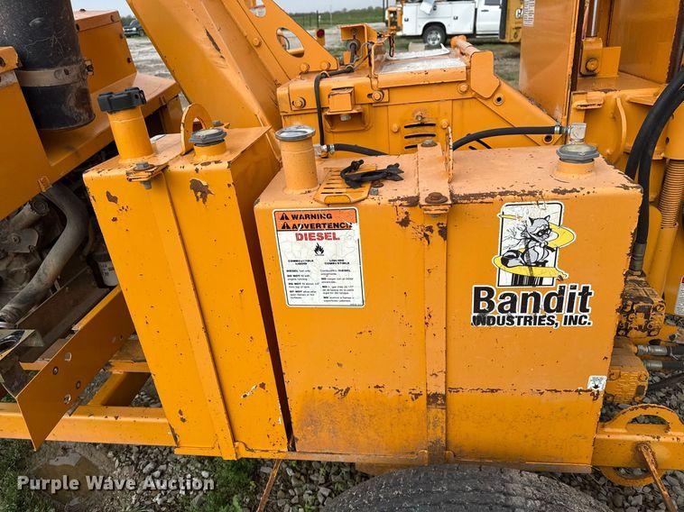 image for item DM5686 2013 Bandit Intimidator 990XP wood chipper