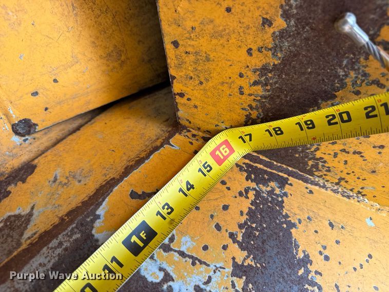 image for item DM5686 2013 Bandit Intimidator 990XP wood chipper