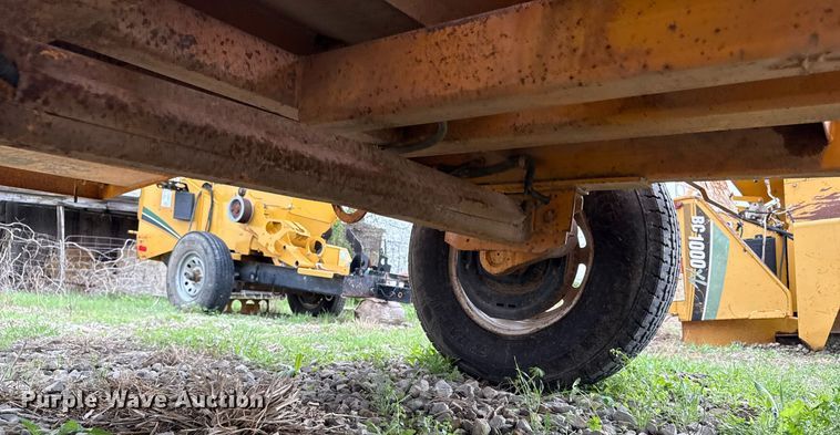 image for item DM5686 2013 Bandit Intimidator 990XP wood chipper