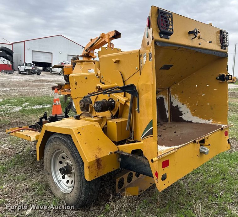 image for item DM5687 2018 Vermeer BC1000XL wood chipper