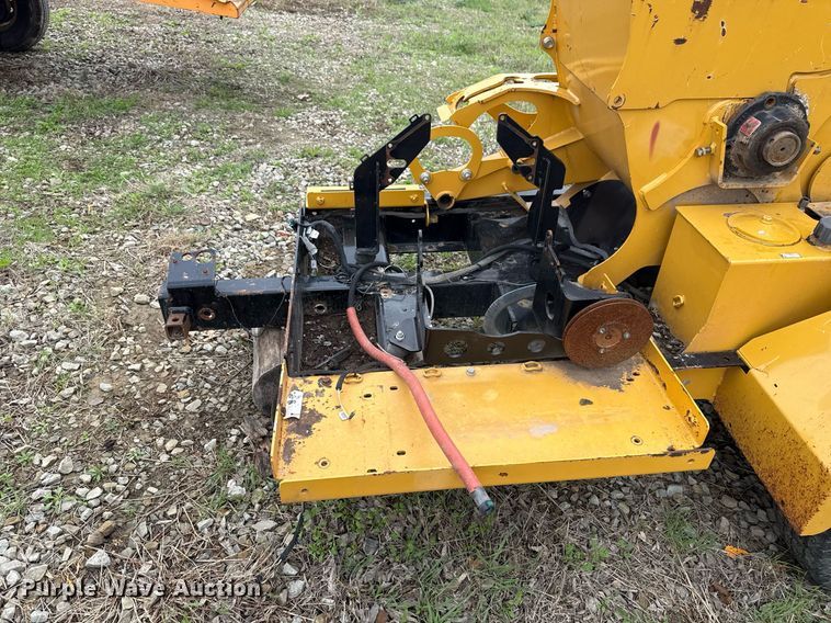 image for item DM5687 2018 Vermeer BC1000XL wood chipper