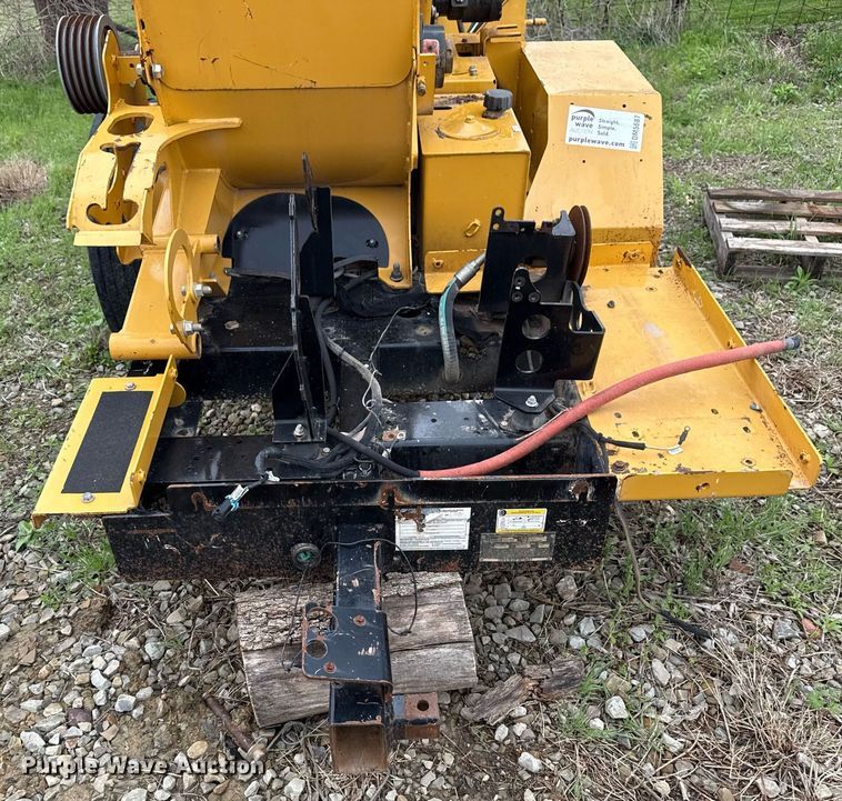 image for item DM5687 2018 Vermeer BC1000XL wood chipper