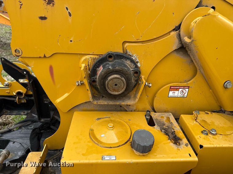 image for item DM5687 2018 Vermeer BC1000XL wood chipper